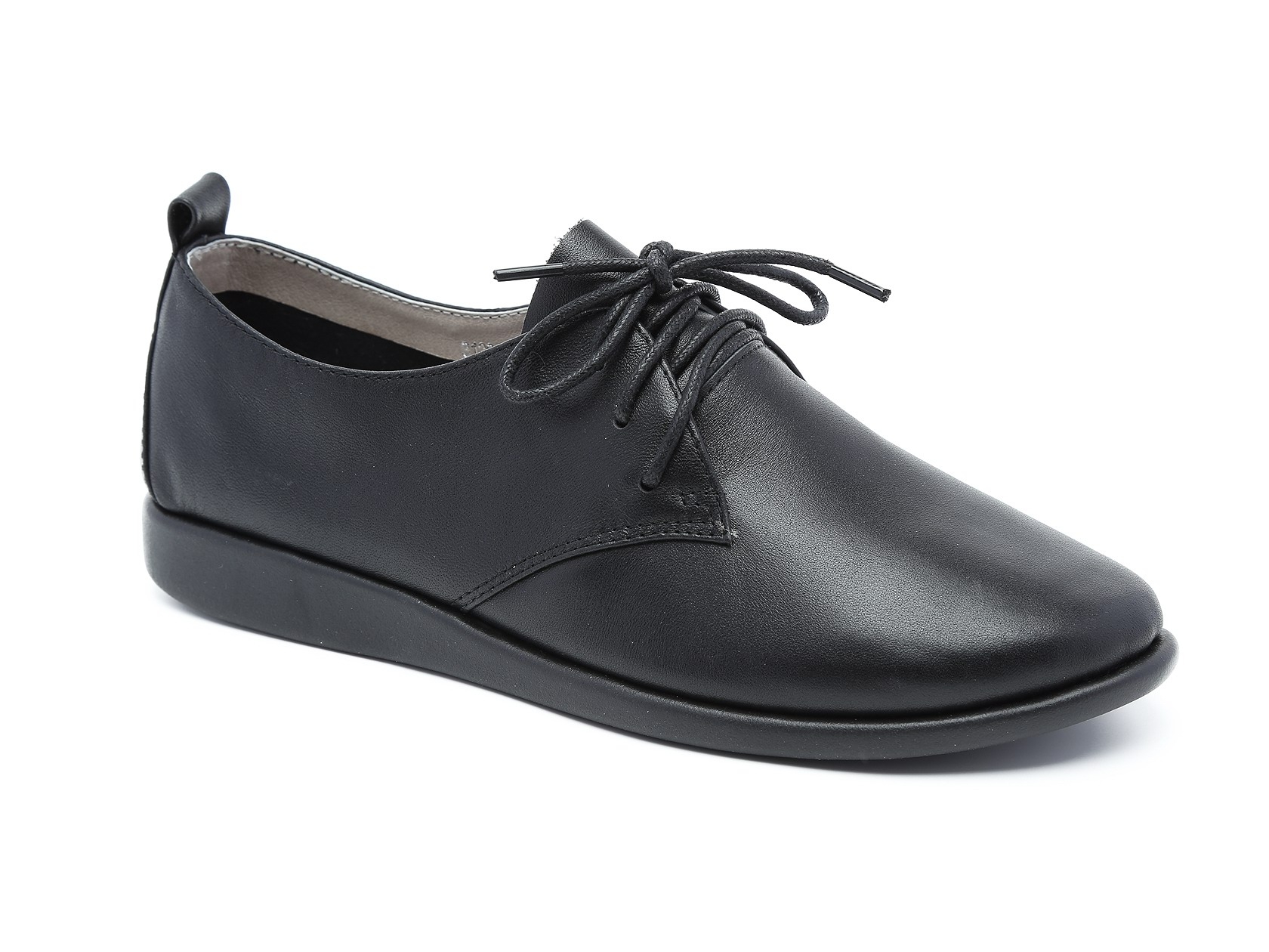 נעלי אוקספורד בצבע שחור