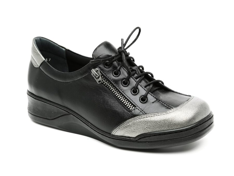 נעלי נוחות סגורות אביגיל - שחורות פס כסף